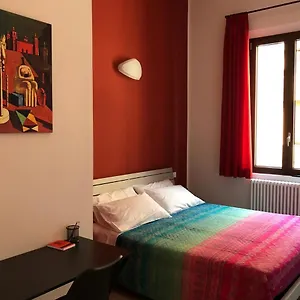 https://triquetra-rooms-for-rent.emilia-romagnahotels.net